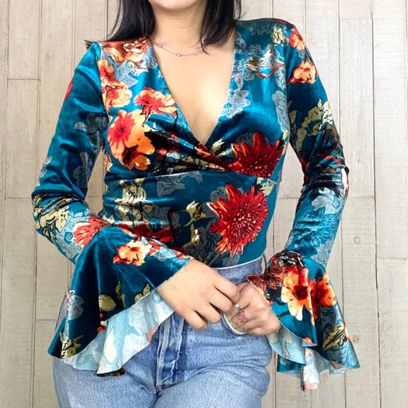 American Vintage Tops - Vintage Velvet Turquoise Floral Bell Sleeve Top